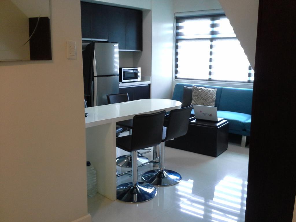 Eton Parkview Lägenhet Makati City Exteriör bild