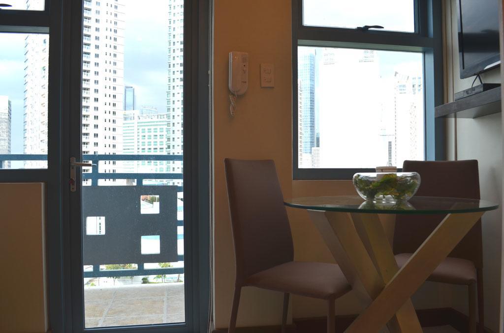 Eton Parkview Lägenhet Makati City Exteriör bild