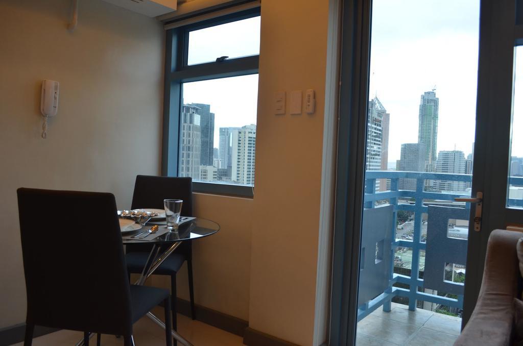 Eton Parkview Lägenhet Makati City Exteriör bild