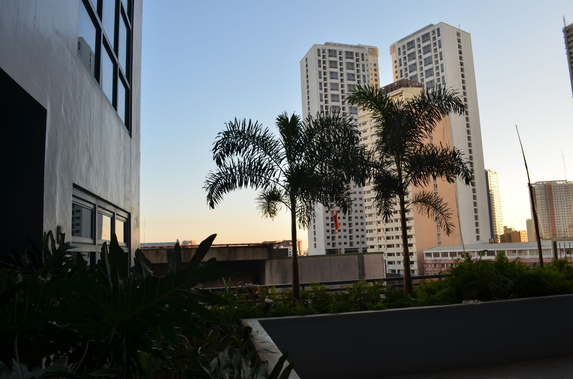 Eton Parkview Lägenhet Makati City Exteriör bild